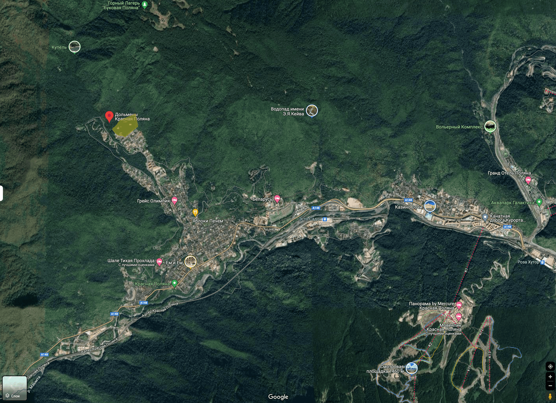 Контур участка взят с кадастровой карты России и перенесен на соответствующий участок Google-карт