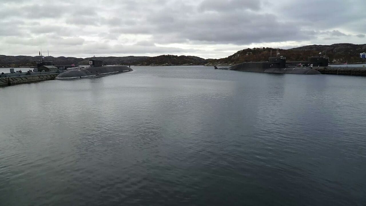 В Гаджиево: К-549 «Князь Владимир» проекта 955А, К-407 «Новомосковск», К-114 «Тула» и К-51 «Верхотурье» проекта 667БДРМ