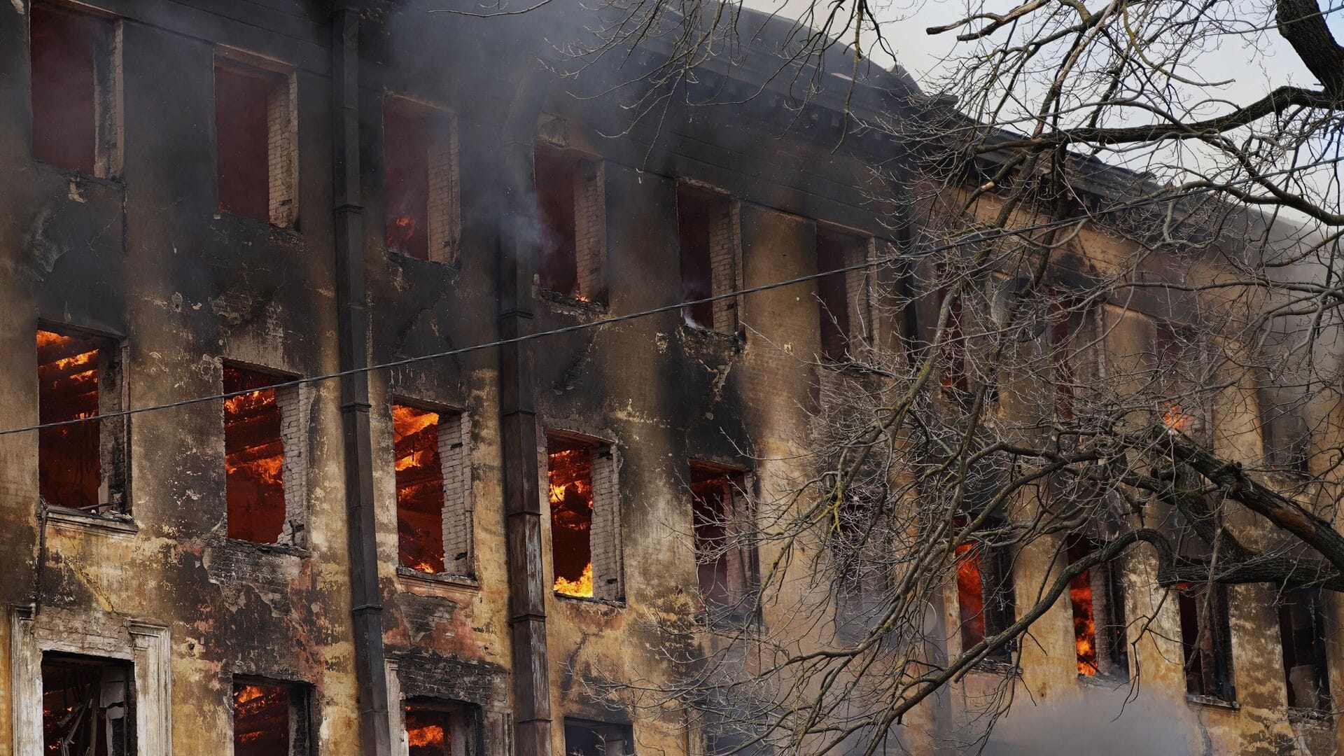 С начала войны в Украине на 6 объектах ВПК и Минобороны РФ произошли пожары. Официально это объясняют нарушениями пожарной безопасности