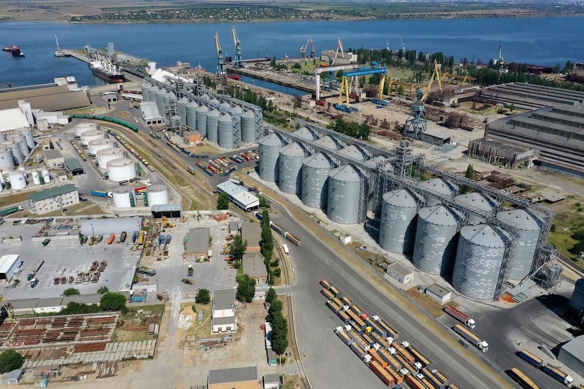 Зерновое лицемерие. Россия продолжает уничтожать пути экспорта злаковых из Украины после слов Путина о содействии и коридорах