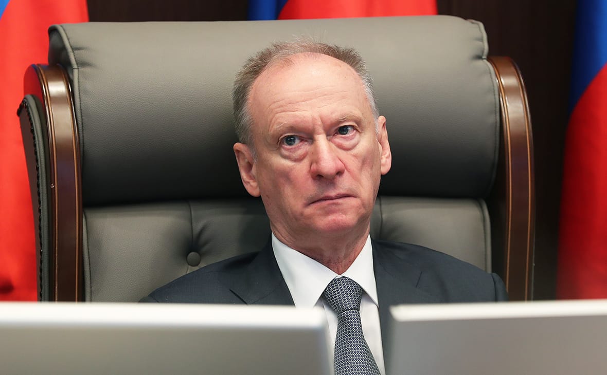 Патрушев пригрозил Литве последствиями за остановку транзита товаров в Калининград. Под запрет в том числе попали трусы, биде и кастаньеты