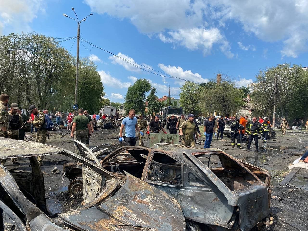 Число погибших от ракетного удара по Виннице возросло до 22. В области объявили 15 июля днем траура 