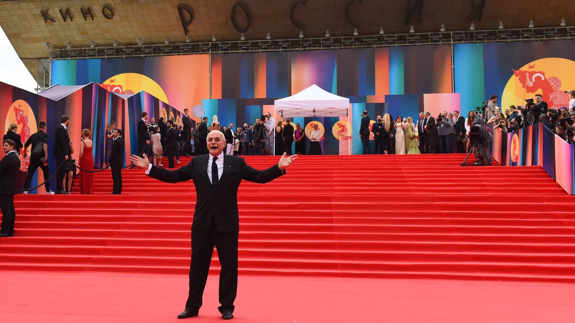 Zокументальное кино. Виталий Манский о том, как российский кинематограф оказался между иранским и северокорейским