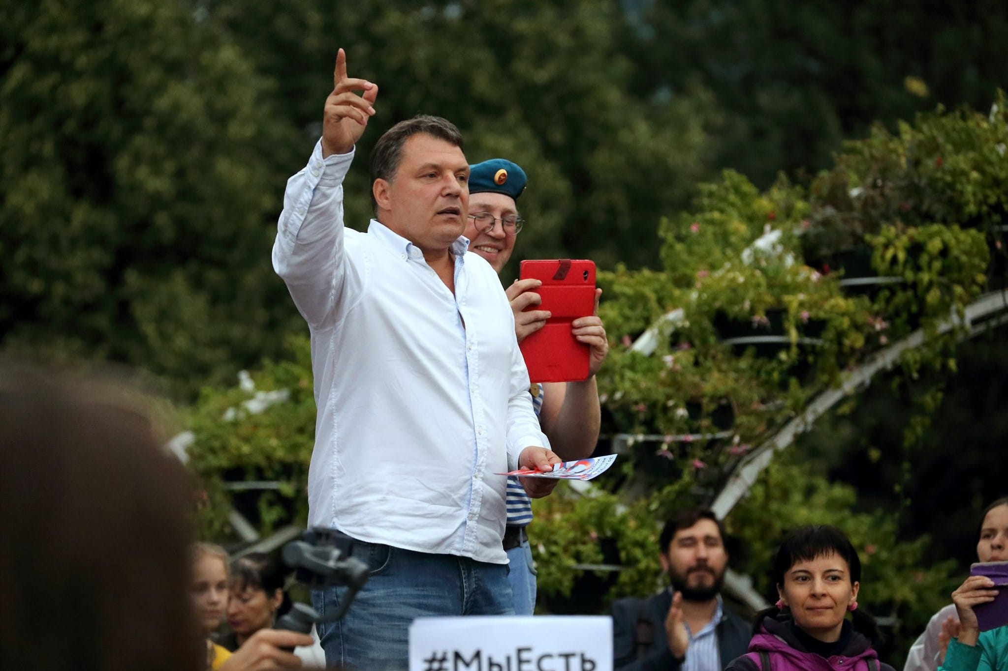 «Дело Пономарева используют как повод прийти за теми, кто борется с режимом». Экс-мундеп Москвы об обысках и своем отъезде после них