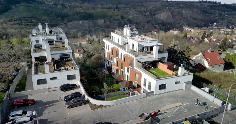 ФБК нашел у семьи главы российской корпорации, выпускающей крылатые ракеты, элитную недвижимость в Чехии