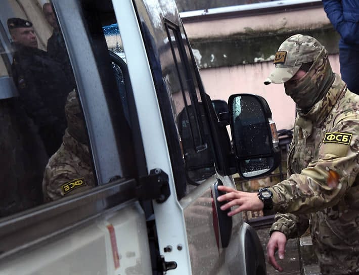 ФСБ разработала инструкцию по «обследованию» помещений и машин и изъятию любых документов без разрешения суда