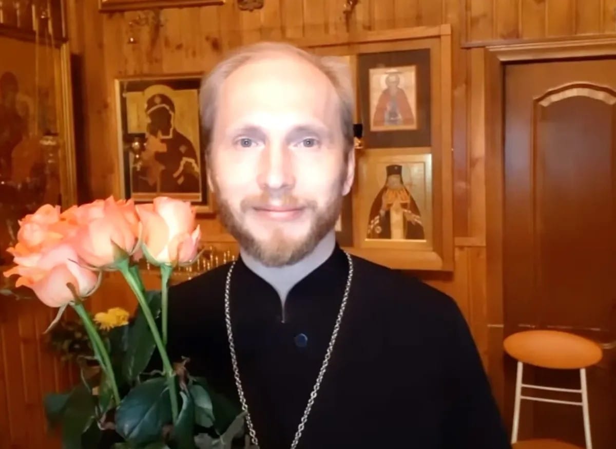 Константинопольский патриархат восстановил в сане российского священника, которому патриарх Кирилл запретил служение из-за молитвы за мир