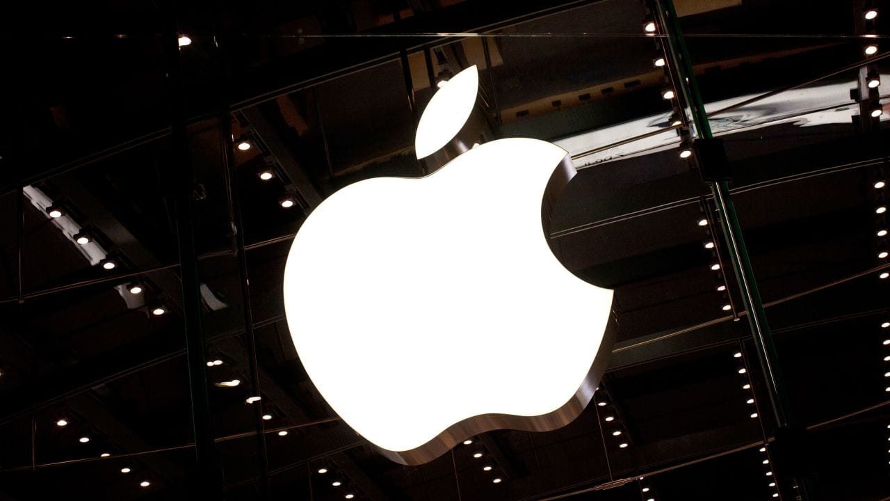 Компания Apple подешевела на $200 млрд за два дня из‑за планов Китая запретить пользоваться iPhone