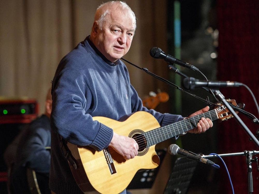 В Москве отменили концерт барда Сергея Никитина, которого ранее называли «спонсором ВСУ» из-за планов выступить в Черногории