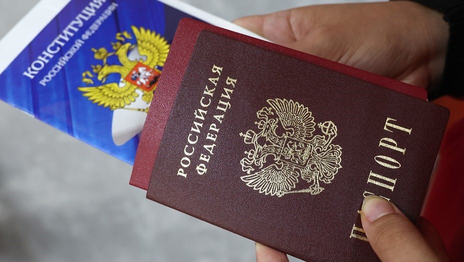 По меньшей мере 12 россиян лишили приобретенного гражданства за отказ воевать в Украине