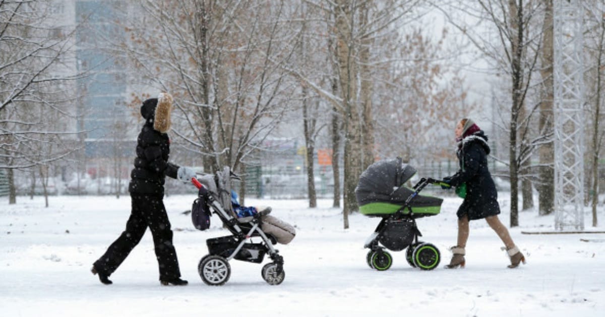 Путин заявил о демографическом спаде. Госпрограммы поддержки семей не повлияют быстро на рождаемость — демограф