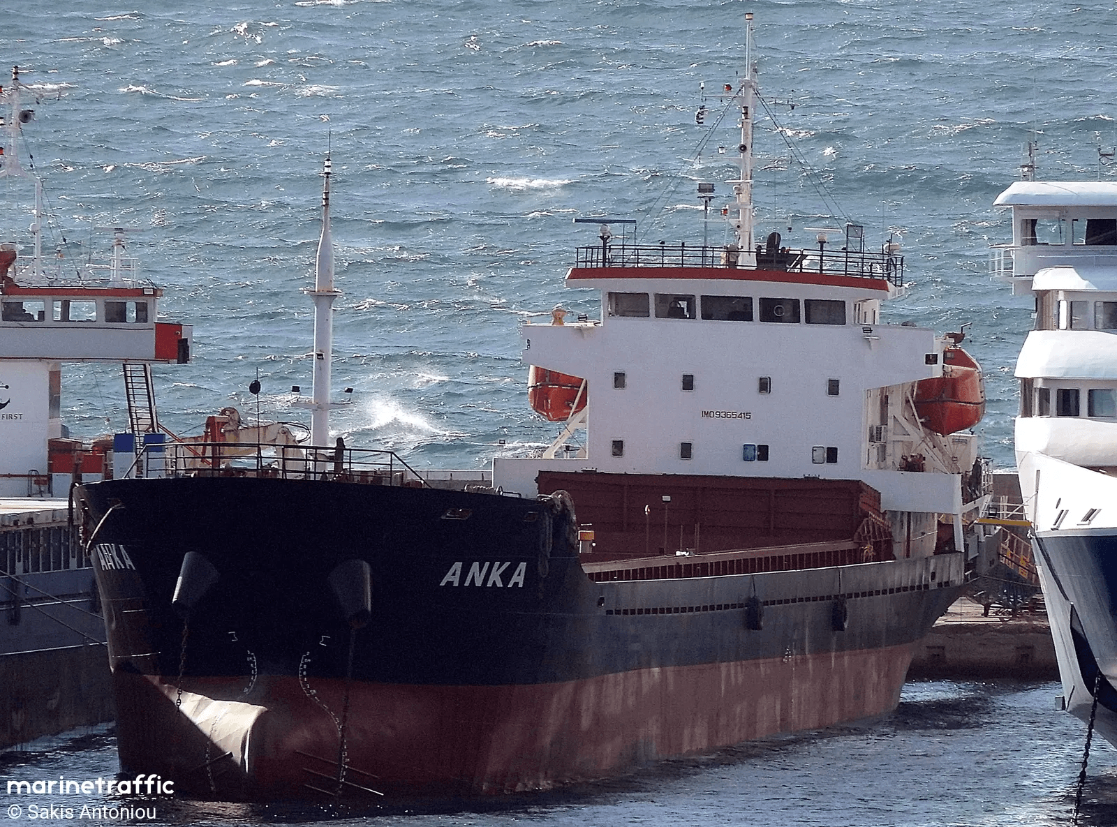 Украина задержала судно ANKA, которое вывозило украинское зерно через порт оккупированного Севастополя под флагом Танзании
