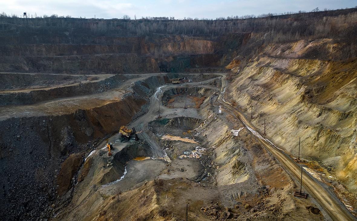 СМИ: Украина и США готовятся подписать договор об ископаемых уже сегодня, из него убрали условия о возврате «долга» за военную помощь