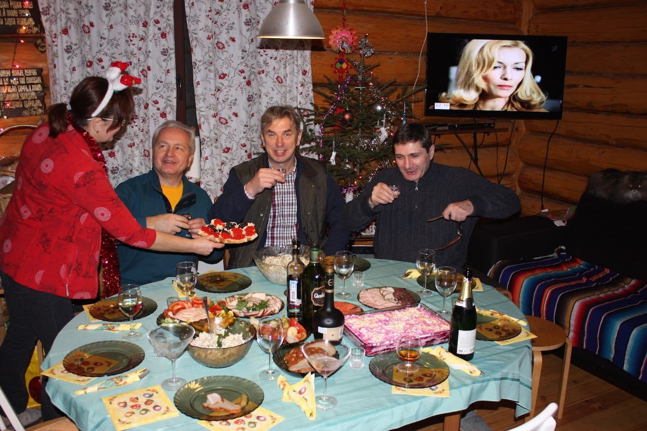 Шпионаж, вербовка, распилы и застолья. Как работало закрытое Путиным скандальное управление по культурным связям с ближним зарубежьем