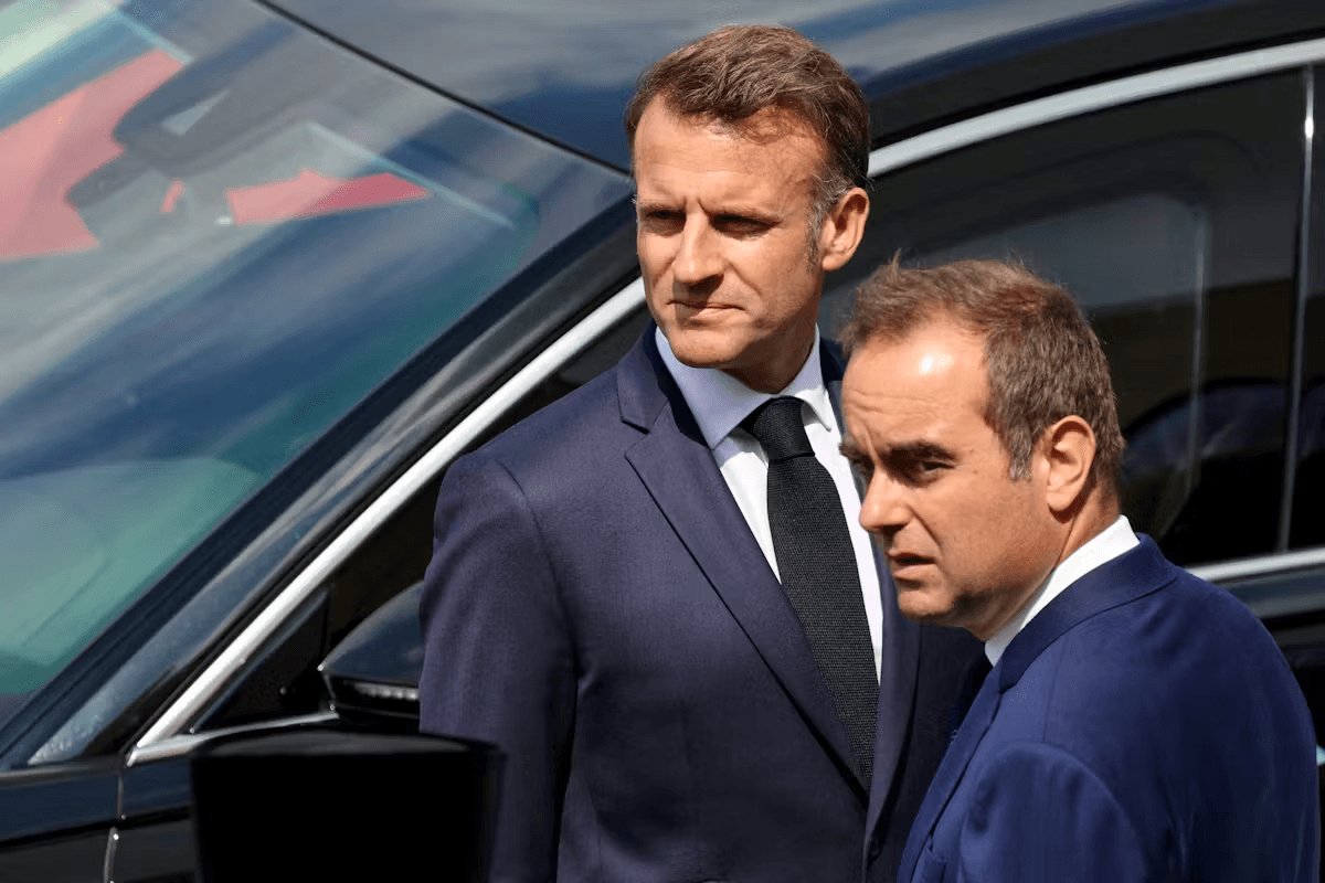 Макрон назначил премьер-министром Себастьена Лекорню. Он подал в отставку с этого поста несколько дней назад 