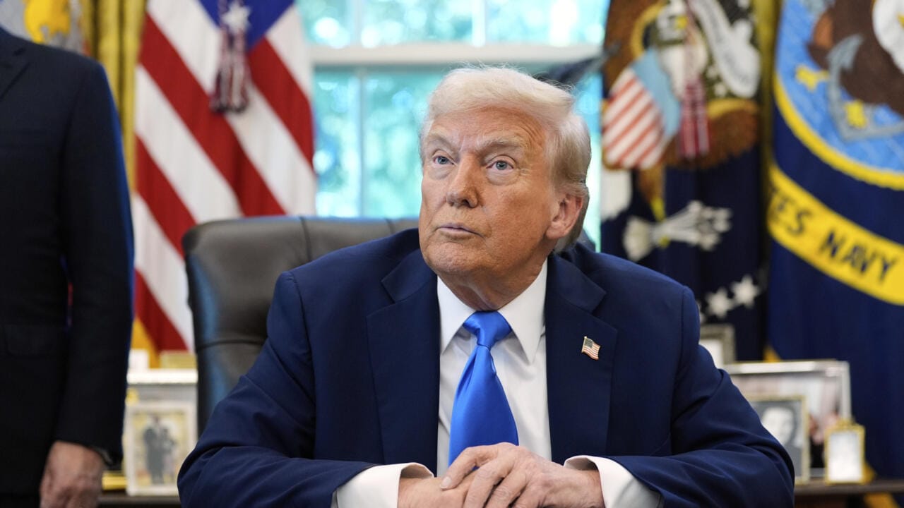 Трамп объявил о введении пошлин в 25% для всех стран, торгующих с Ираном