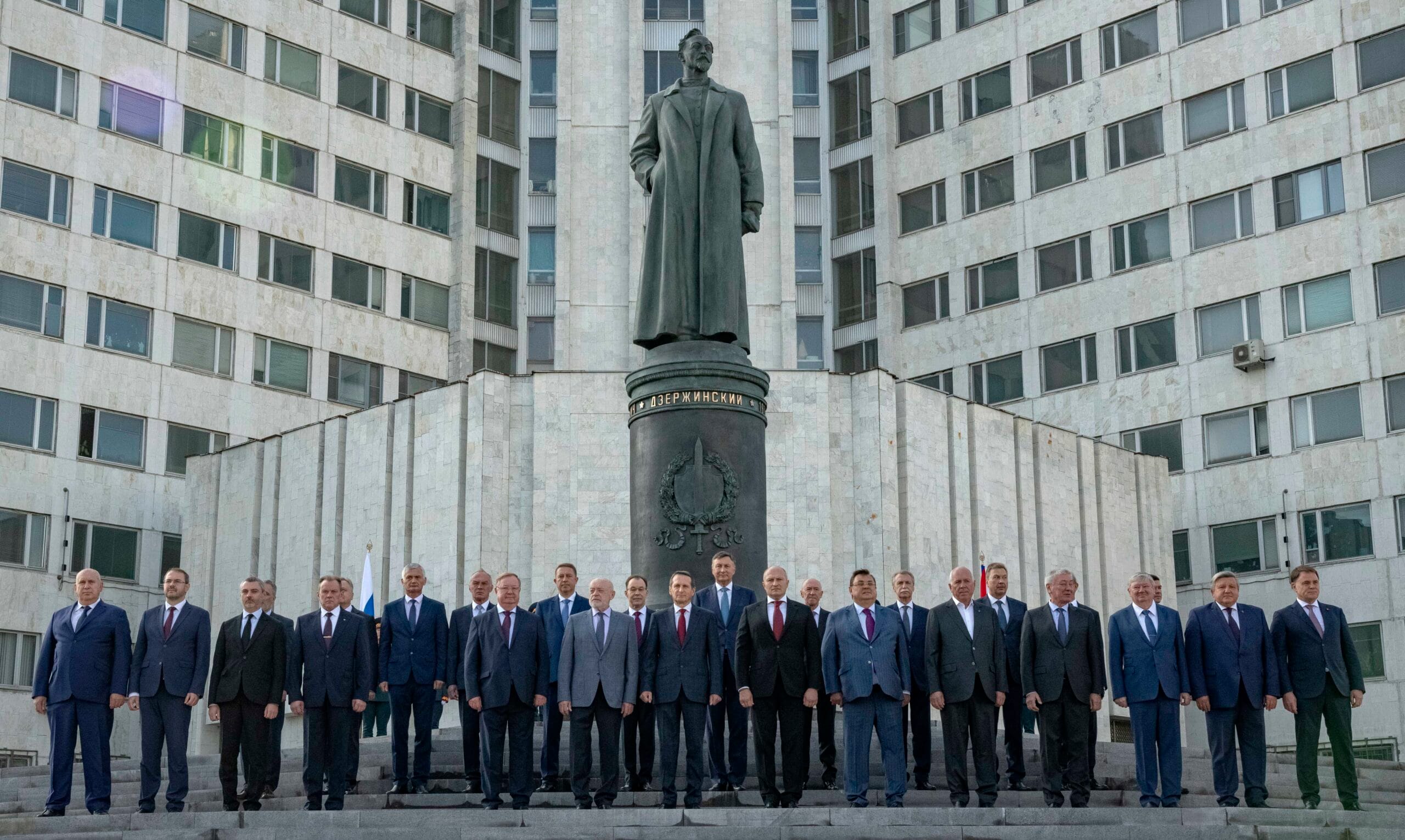 Алкоголь, проститутки и коррупция: о чем сотрудники СВР пишут в доносах друг на друга