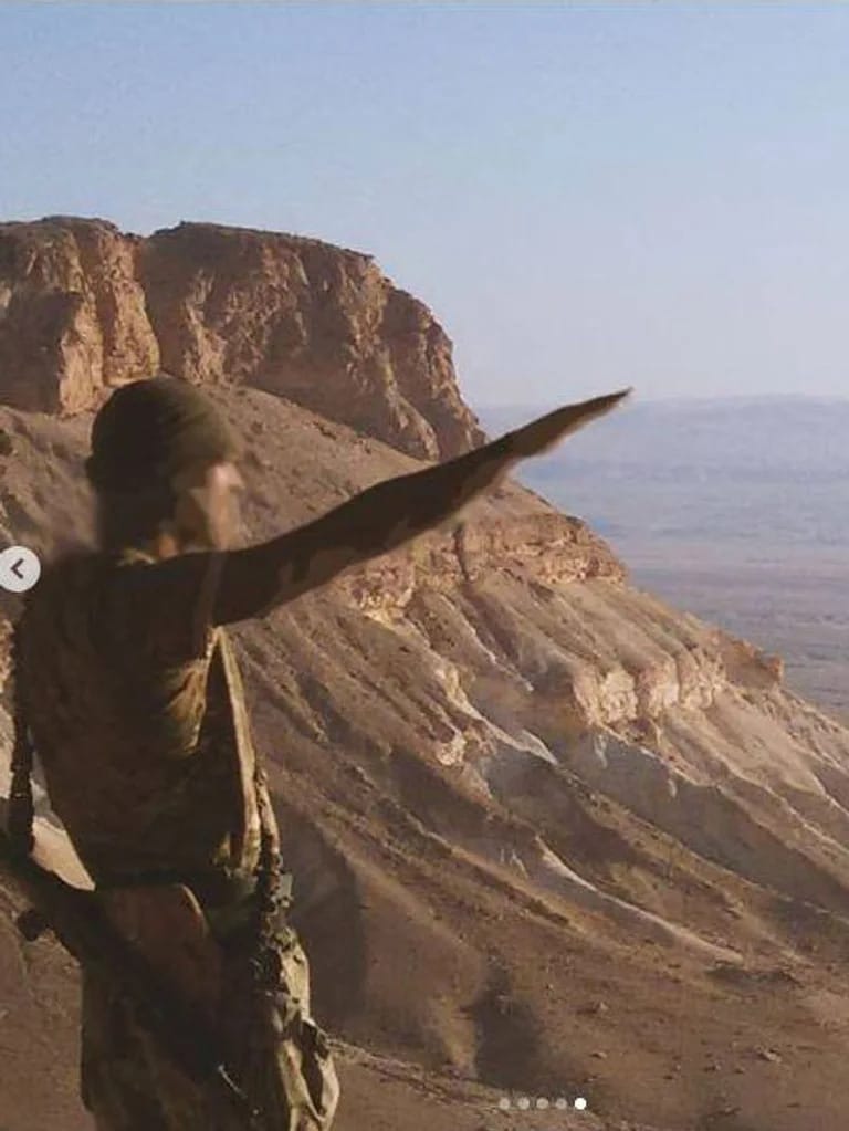 Ян Петровский в Сирии недалеко от базы дислоцирования ЧВК Вагнер