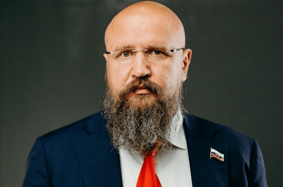 В Югре журналиста приговорили к 8 годам колонии строгого режима. Он снял фильм о схемах хищения нефти в ХМАО