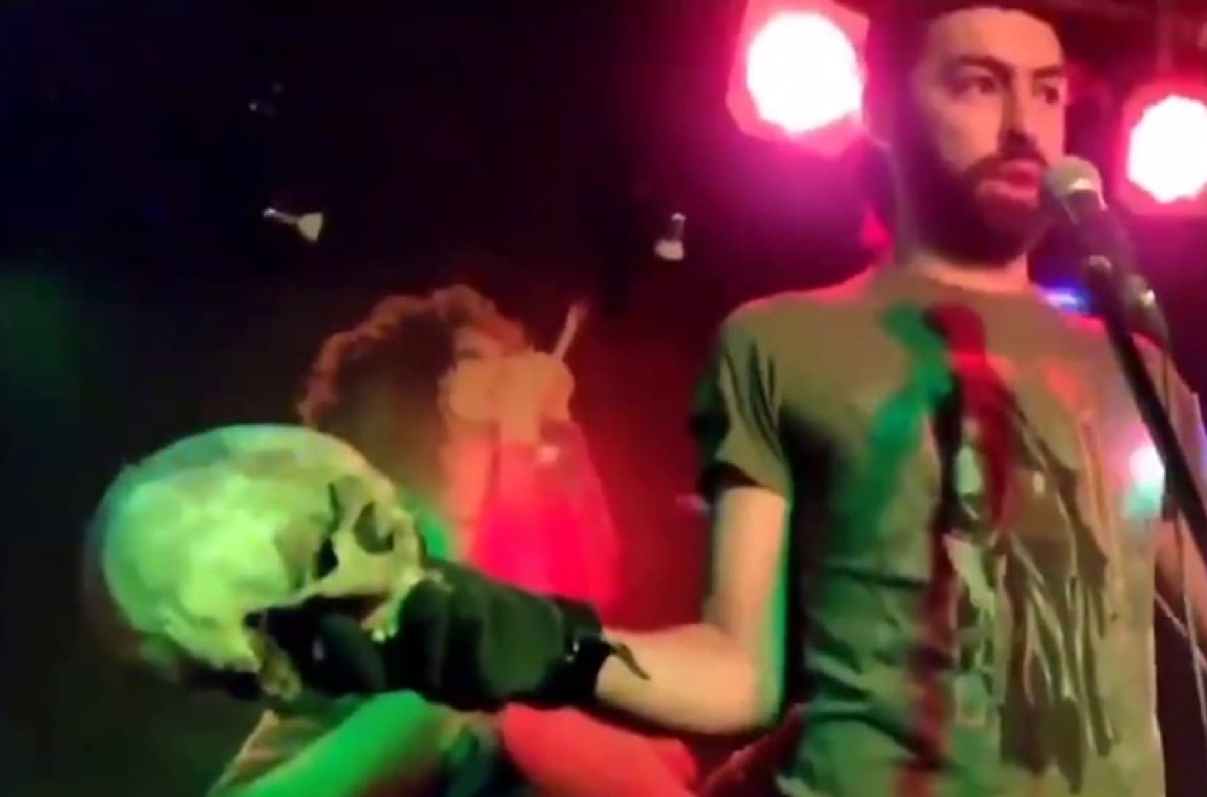 Националист Игорь Мангушев умер после выстрела в затылок. Его жена говорила, что над ним устроили расправу в тылу