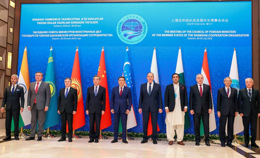 Иран официально стал членом Шанхайской организации сотрудничества. Также в ШОС обязалась вступить Беларусь