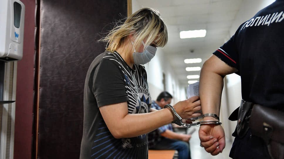 Одна из администраторов Telegram-канала «Адские бабки» получила 4 года условно по делу о вымогательстве у топ-менеджера Промсвязьбанка