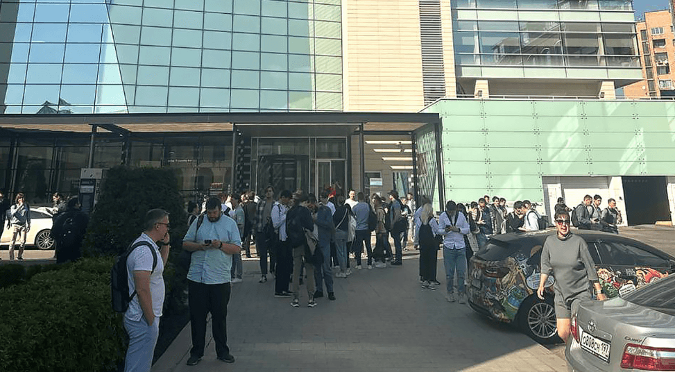 Муж Татьяны Бакальчук пытался проникнуть в офис Wildberries. В здании у Кремля произошла стрельба