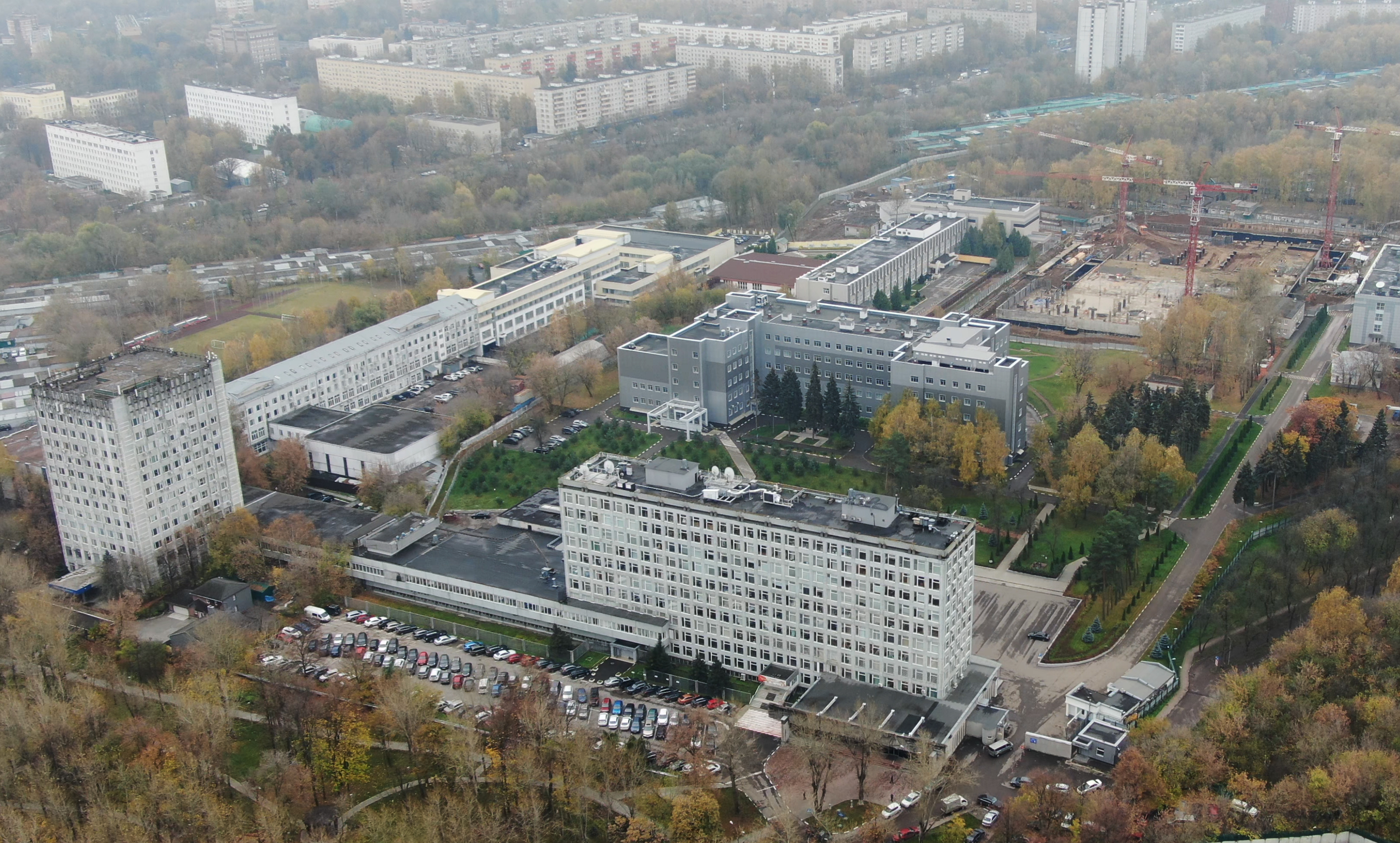 Комплекс зданий, где находится НЦ "Сигнал", ФУБХОХО (в/ч 70855) и ЦНИИХМ