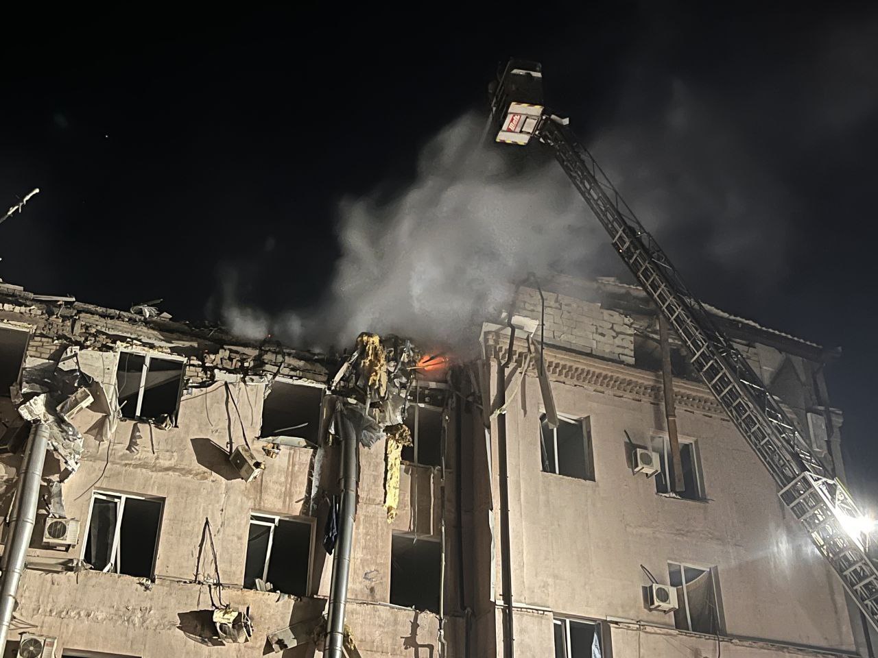 Последствия ракетного удара по Кривому Рогу