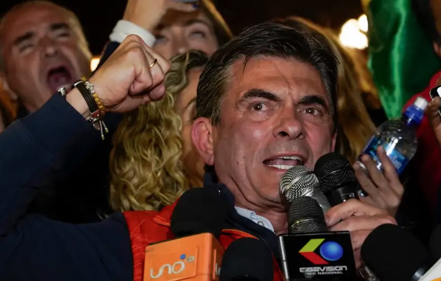 Кандидат в президенты Родриго Пас