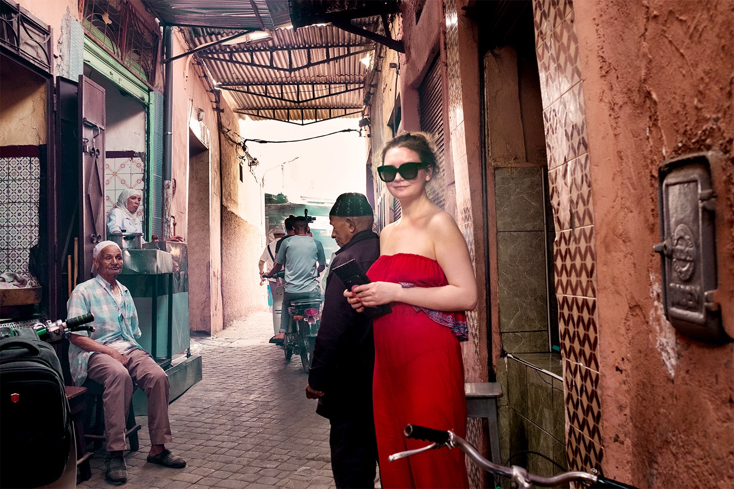 Анна Делви в Марракеше / Фото: Рэйчел Уильямс
